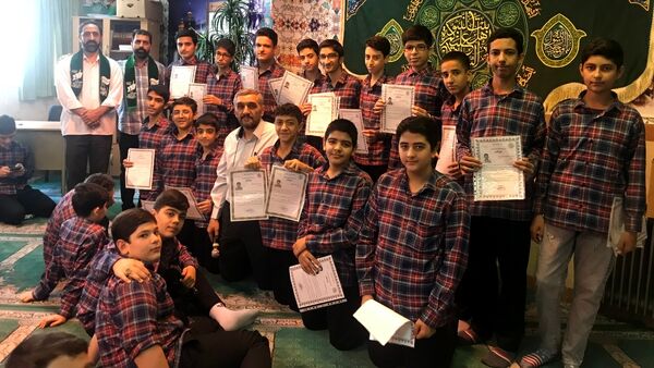 جشن پرشور عید غدیر خم در مدرسه شهدای مدافع حرم منطقه ۱۰ تهران