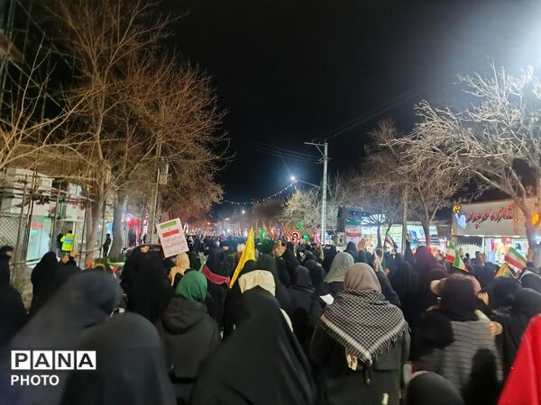 حضور با شکوه مردم آشخانه در هشتمین شب عزاداری رهبر معظم انقلاب