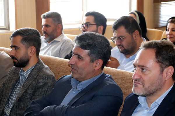 برگزاری مراسم روز ملی به‌ورز در شبکه بهداشت و درمان قروه