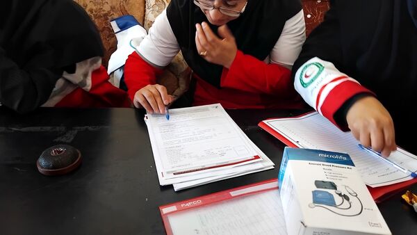 میز خدمت مسئولان در نماز جمعه شهر وردنجان