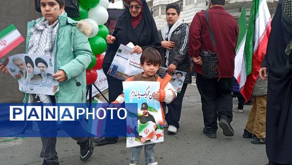 تجدید پیمان مردم پایتخت در روز ۲۲ بهمن