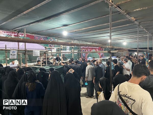 خدمت شبانه‌روزی موکب مرکزی اربعین دهلران به زوار امام حسین (ع)