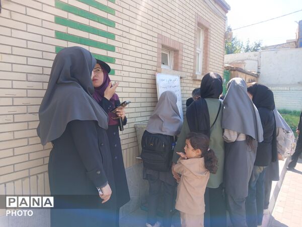 انتخابات انجمن اولیا و مربیان در مدرسه دیهیم