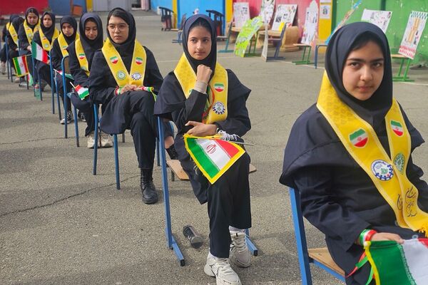  همایش «یاوران انقلاب» با محوریت نقش آفرینی دانش آموزان در گام دوم انقلاب