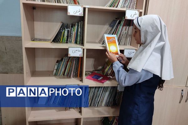 دانش‌آموزان دبستان شهید معظم کارت عضویت گرفتند