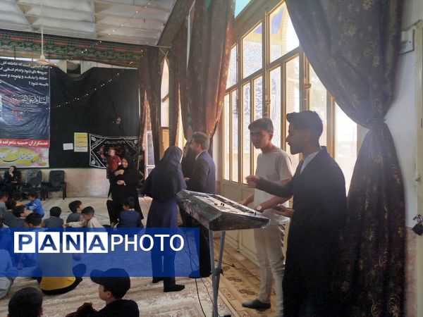 جشن بزرگداشت مقام معلم توسط دانش آموزان دبستان شهید پسندیده