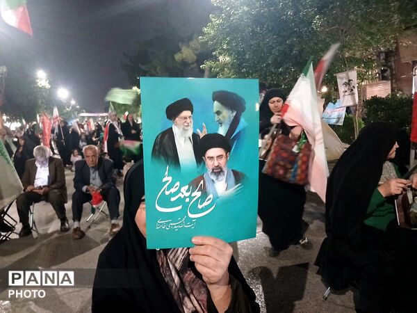  نود و یکمین شب از اجتماعات در حسینیه امام خمینی میهمان قاب پانا