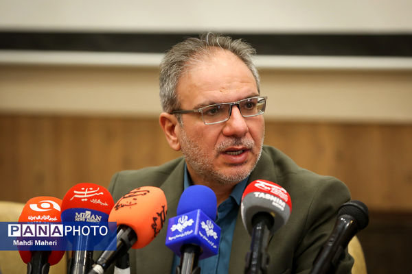 نشست رسانه‌ای پنجاه‌وچهارمین دوره جشنواره بین‌المللی فیلم‌های علمی، آموزشی و‌ تربیتی رشد