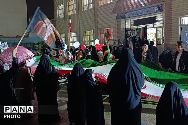  حضور فرهنگیان و دانش‌آموزان به‌مناسبت 12 فروردین ماه روز جمهوری اسلامی ایران 