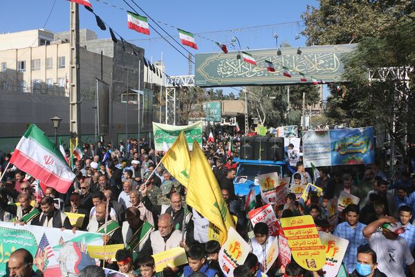 فریاد استکبار ستیزی از ورامین طنین انداز شد