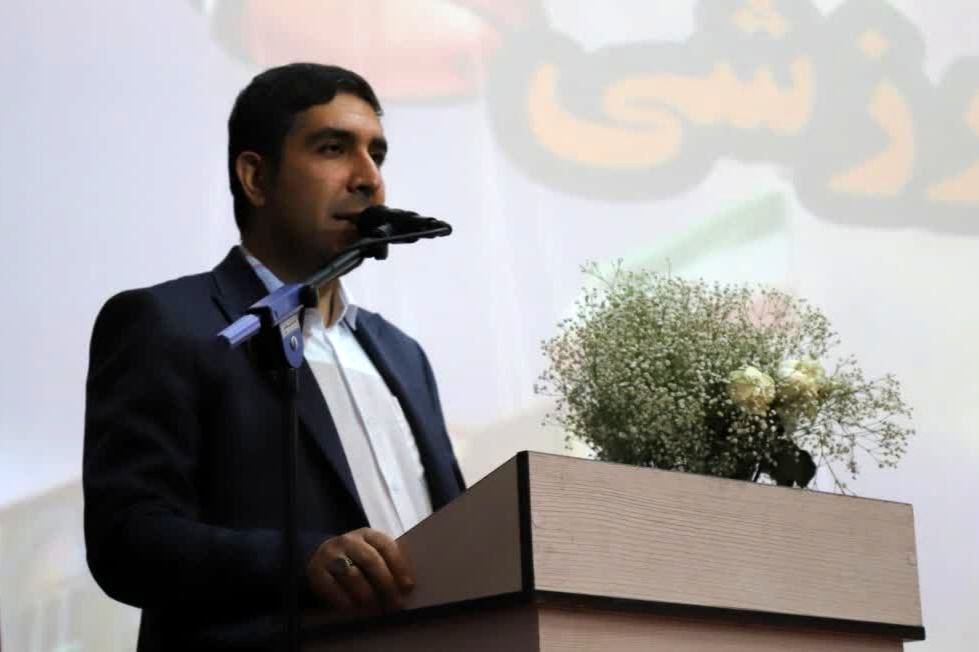 هدف از اهدای جوایز منتخبین مسابقات فرهنگی، هنری و ورزشی تشویق دانش‌آموزان به حضور در این مسابقات است