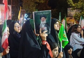 شکوه راهپیمایی‌های شبانه نظرآباد در نود و پنجمین شب اجتماعات