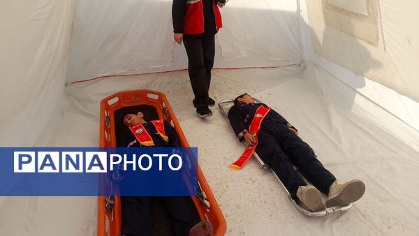 مانور سراسری زلزله در دبستان یکتا شهرستان قائمشهر