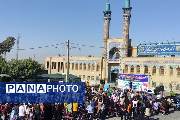  گام‌های استوار پیشوایی‌ها در مسیر پیاده‌روی خانوادگی هفته دفاع مقدس