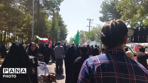 عاشقان حسینی ( ع) به یاد پیاده روی اربعین در نیشابور پیاده روی کردند-۲