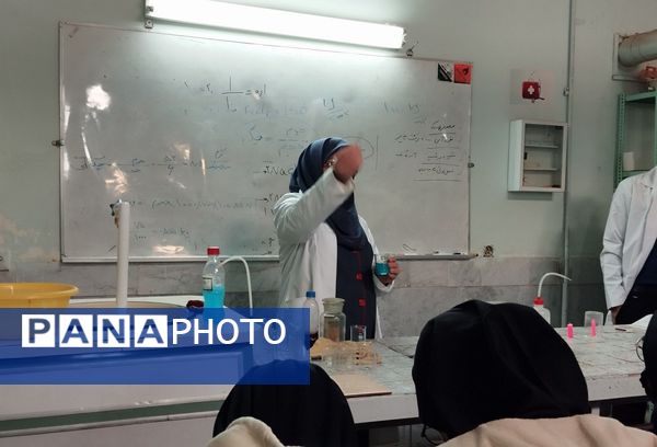 بازدید دانش آموزان کاشمری از پژوهش سرا