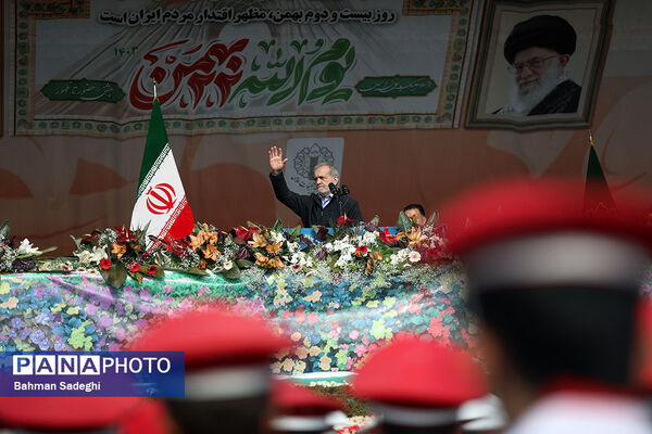 سخنرانی رئیس جمهوری در راهپیمایی ۲۲ بهمن ۱۴۰۳
