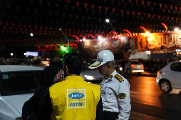 برپایی مواکب نذر خدمت به‌مناسبت اربعین حسینی در خیابان بزرگمهر اصفهان