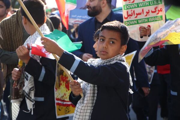 خروش دانش‌آموزان گرگانی در روز حماسه و بصیرت