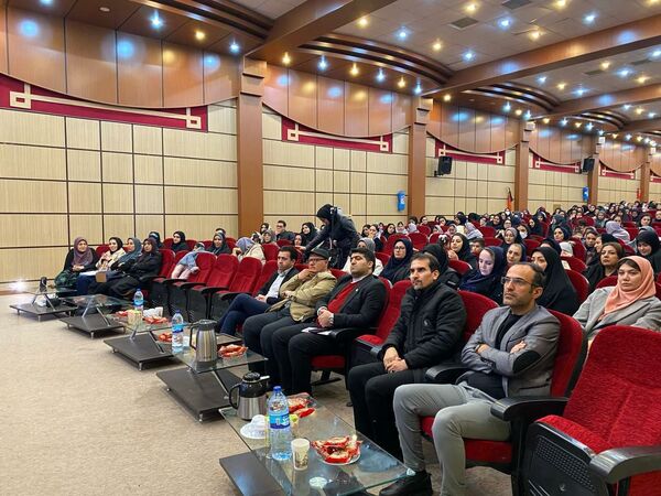 اختتامیه نمایشگاه بازی و یادگیری در شهرستان رباط‌کریم