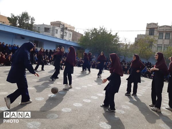 افتتاح المپیاد درون مدرسه ای دبیرستان نبوت  