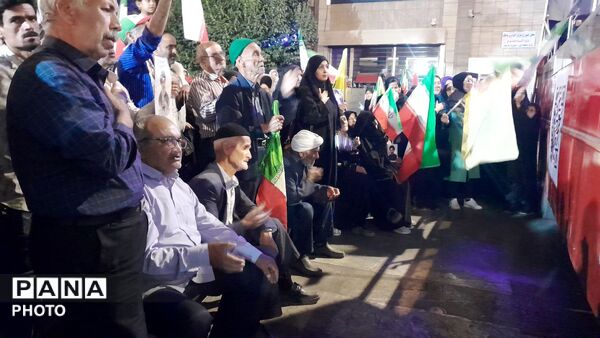 صدمین شب از اجتماعات در حسینیه امام خمینی