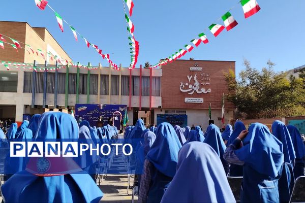 آیین نواختن گلبانگ انقلاب اسلامی با حضور استاندار فارس