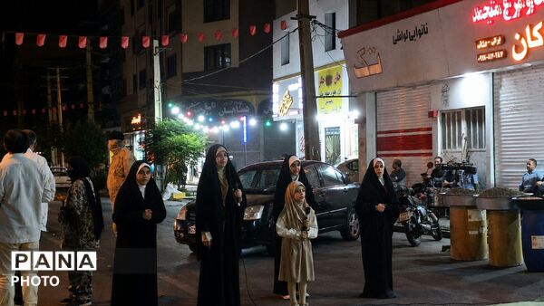 اقامه نماز استغاثه مردم کمالشهر کرج در تجمعات شبانه 
