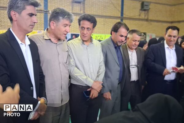 طنین بازگشایی مدارس با عطر مهر و یاد شهدا در باشت
