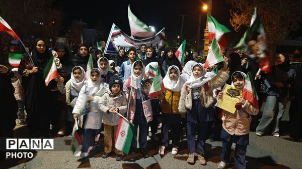 مردم خستگی ناپذیر دورود تا روز پیروزی خیابان را رها نخواهند کرد
