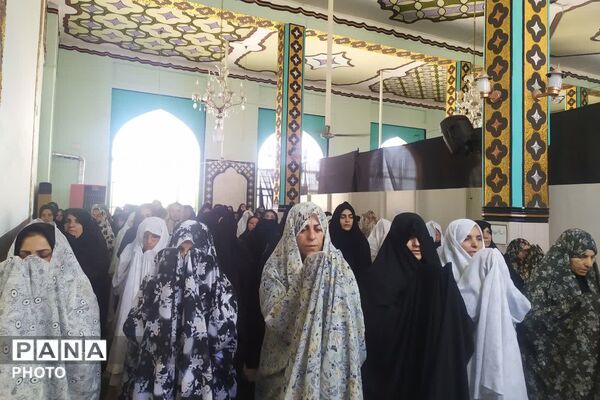 حضور بانوان لپویی در عزاداری و نماز ظهر عاشورا