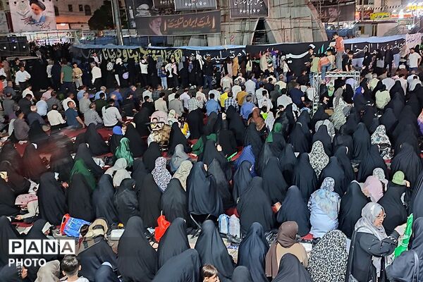 شور غدیر در میدان امام خامنه‌ای؛ اجتماع شبانه مردم شهرستان قدس جلوه‌ای از عشق به ولایت