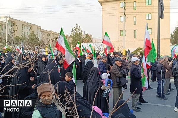 اجتماع مردم شهرستان پردیس برای بیعت با ولی امر مسلمین 