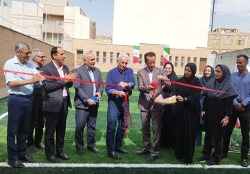 آیین افتتاحیه زمین چمن دبستان شهدای قائمیه