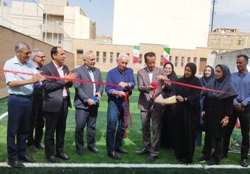 آیین افتتاحیه زمین چمن دبستان شهدای قائمیه