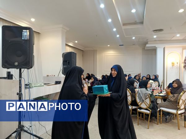 به وقت افطار همراه با دانش آموزان دبیرستان دخترانه امام حسین واحد۳ مشهد