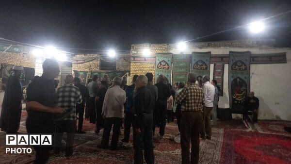 اجتماع عاشقان حسینی در شب اربعین در حسینیه امام رضا(ع)