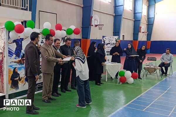 شور و نشاط ورزشی دانش‌آموزان دختران خراسان شمالی در قاب اختتامیه تابستانی