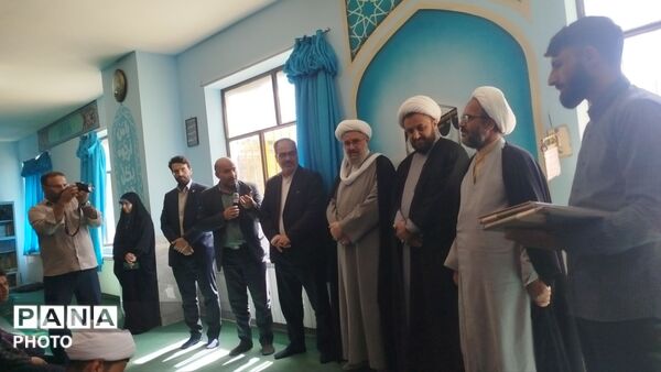 نواختن زنگ نماز در ملایر