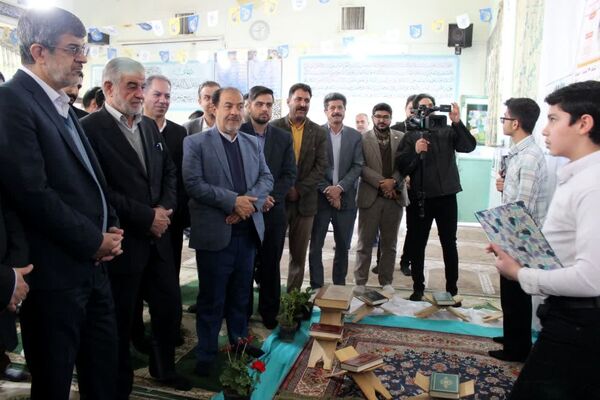 زنگ انقلاب در یزد طنین انداز شد