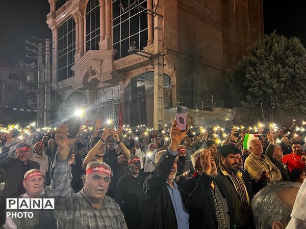 طنین «باید برخاست» در دویست و بیست و پنجمین شب تجمعات مردم ساوجبلاغ