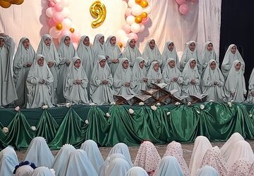 جشن عبادت کلاس سومی های دبستان دخترانه ۲۲ بهمن