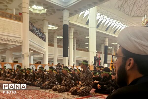 نوجوانان عاشورایی در حرم شاهچراغ(ع) - 3