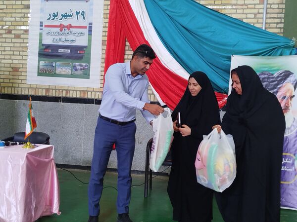 اعزام کاروان تجهیزات ورزشی - بهداشتی مهر بانشاط به مدارس فاروج 