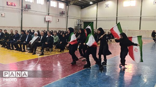طنین آیین نمادین زنگ مهر و مقاومت در هنرستان خدیجه کبری شهرستان میبد