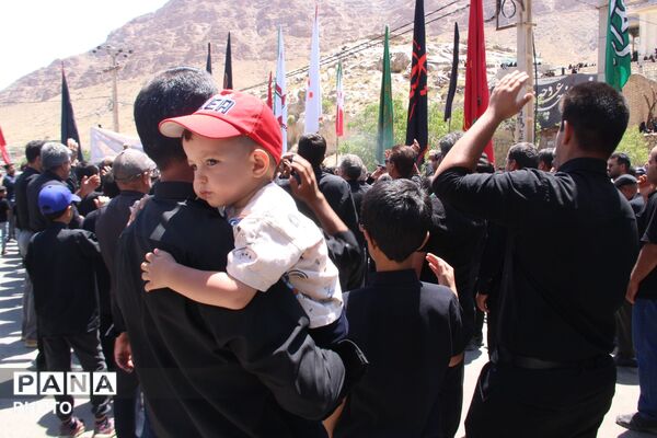 عزاداری ظهر عاشوراحسینی در ده بالا یزد