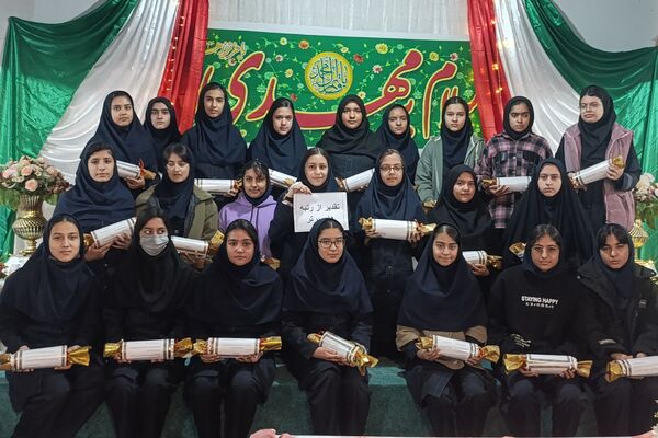 جشن ستارگان در دبیرستان مهر نیشابور