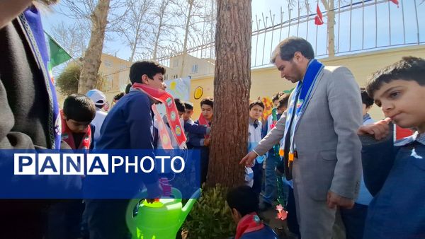 مراسم روز درختکاری در دبستان استاد شهریار 