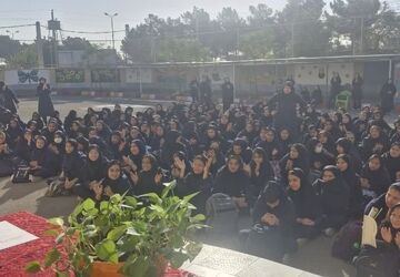 گرامیداشت هفته بهداشت و سلامت روان در هنرستان سادات شریعت پناهی سمنان