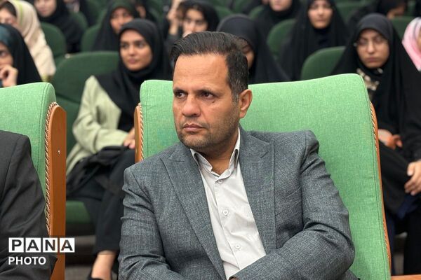 تقدیر از برگزیدگان مسابقات قرآن، عترت، نماز و فرهنگی‌هنری ملارد 